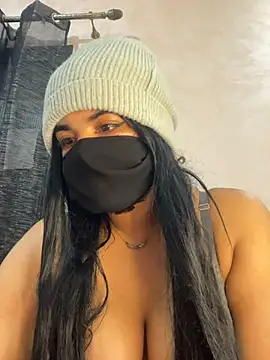 Nabila-hanouna webcam