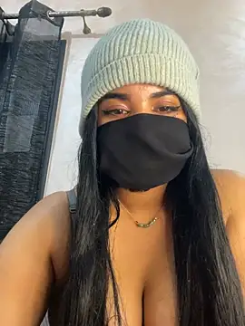 Nabila-hanouna webcam