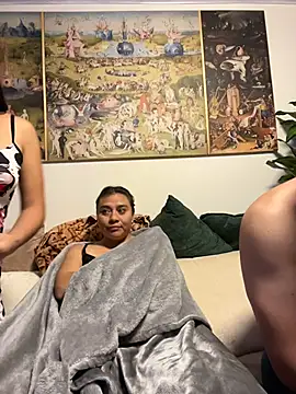 Poli_amor2025 webcam