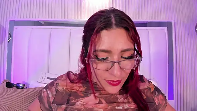 naughty_flower18 webcam