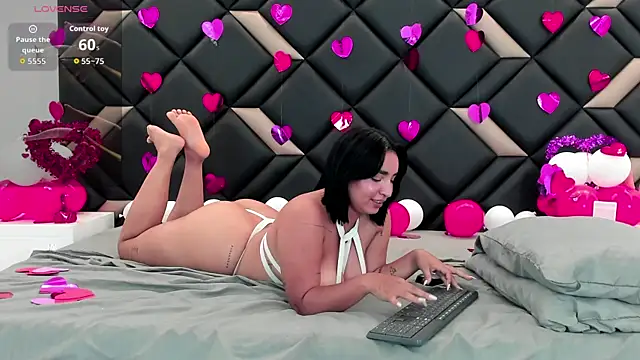 geraldinesandoval - GeraldineSandoval's free webcam - UK Sex Cams