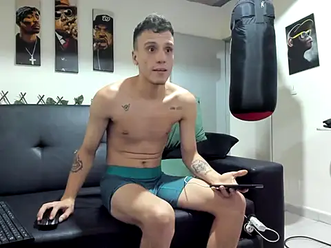 Latins_Boss webcam
