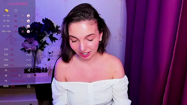 KindHazelHere_ webcam