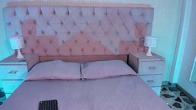 VictoriaMonroee_ webcam