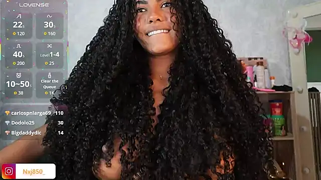 HOTBLACKANDWHITE2 webcam