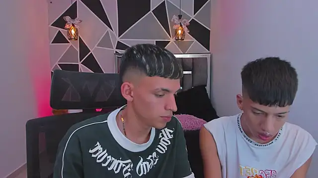 juan_nd_steven - Juan_Nd_Steven's free webcam - UK Sex Cams