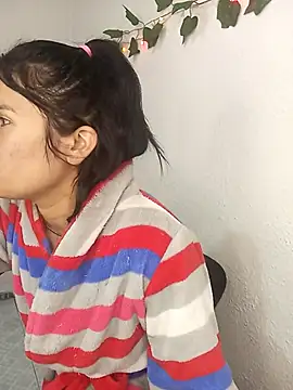 laurahotdirty webcam