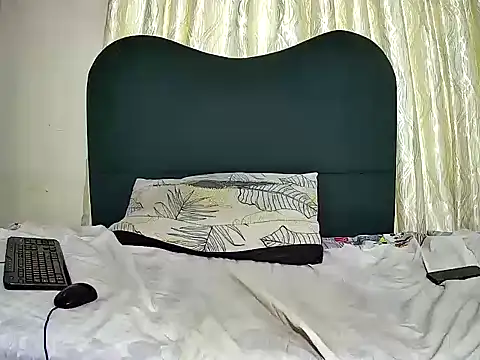 Exotic_FreakyQueen webcam