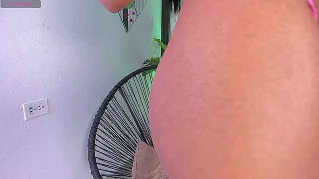 ebony_petite-69 webcam