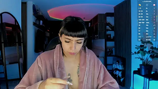 Saraa_Desiree webcam