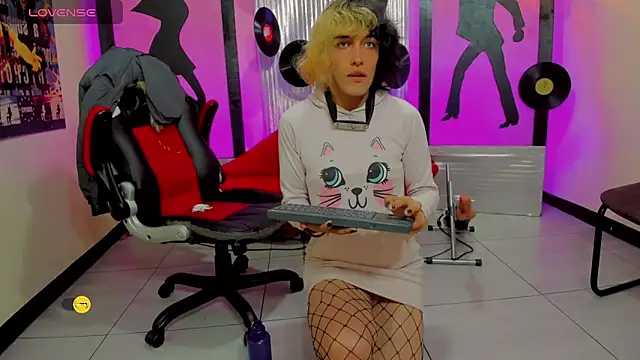 maki_morningstar_ webcam