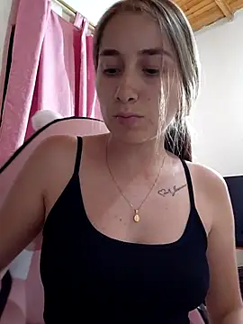 Iris_love18 webcam