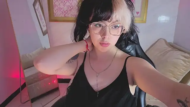 hela_v - Hela_v's free webcam - UK Sex Cams