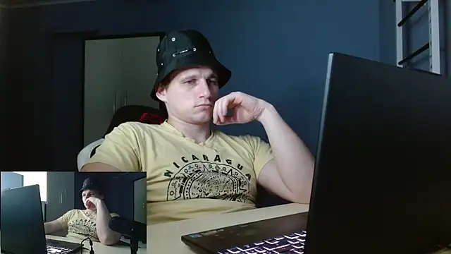 poliglotjoe1 - Poliglotjoe1's free webcam - UK Sex Cams