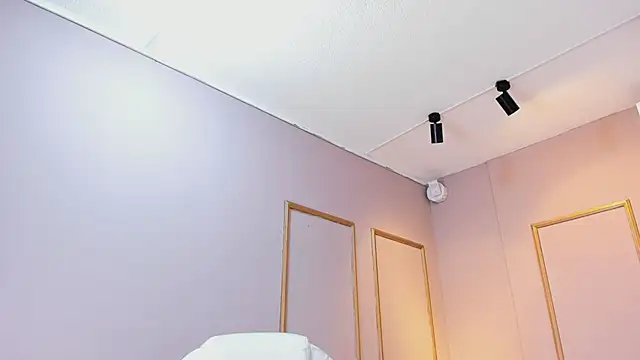 nahimithompson - NahimiThompson's free webcam - UK Sex Cams