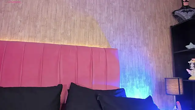 Kendra_kobein webcam