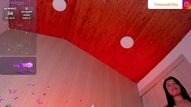 Sofi_Blossom webcam