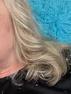 Kaitlyn_Winters webcam