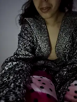 altinya - Altinya's free webcam - UK Sex Cams