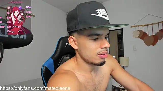 mateoleonee - Mateoleonee's free webcam