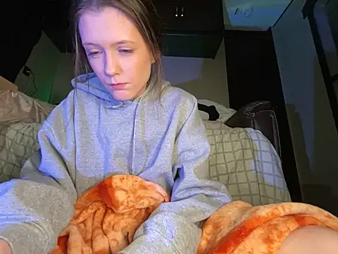 Thedeepwebcutie webcam