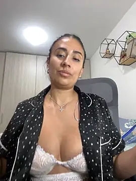 Megumi_Ivanov webcam