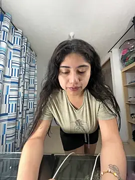 Monica17 webcam