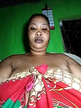 OCEANSQUITERXXX webcam