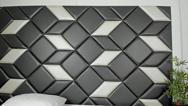 SharonMartini webcam