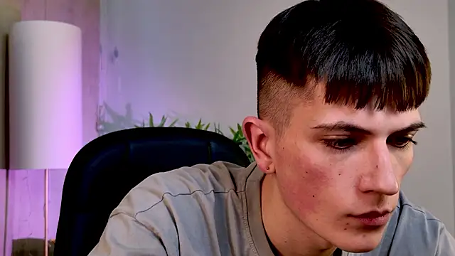 rony_joy (M twink) - take off my t-shirt