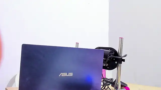 Emely_pregnantt webcam