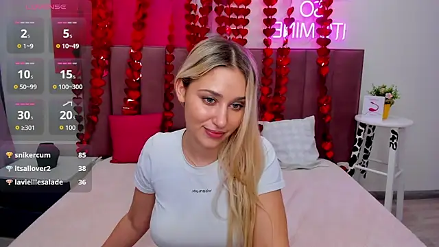 MIla_Stunning webcam