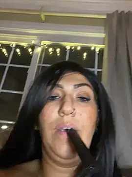 LittleMissEeve webcam