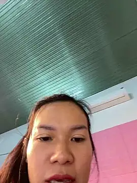 Rose_196 from StripChat is Freechat