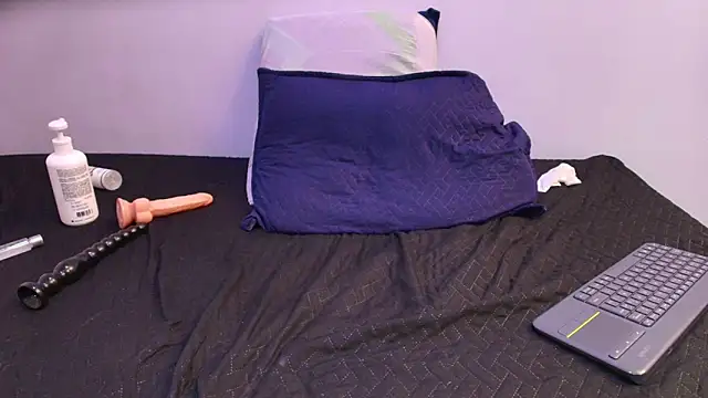 melany_roberts_ webcam