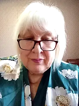 Live cam of Alexia64231 from  | Watch me live!