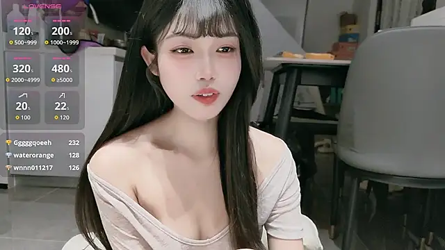 美女sansan-666在线直播