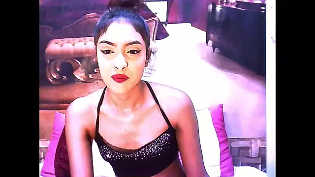 IndianPretty14u2Luv webcam