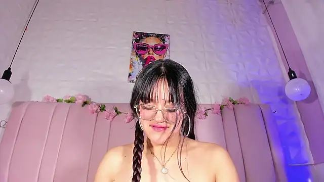 helenn_diaz - Helenn_diaz's free webcam - UK Sex Cams