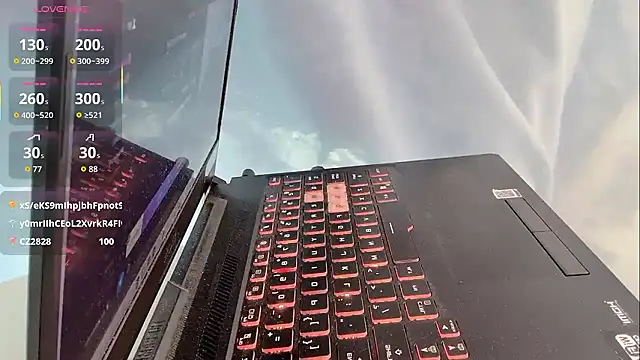 美女WXQMM在线直播