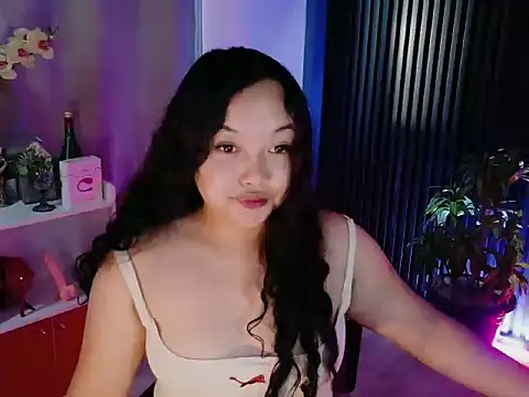 UrFavouriteCravings webcam