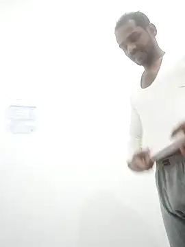 Daddyishere_19 webcam