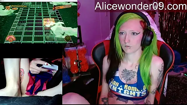 alicewonder09 webcam