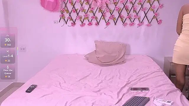 Rachell_Divine webcam