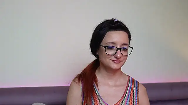JoelleApril webcam