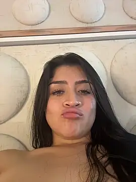 lucianaroy - Lucianaroy's free webcam - UK Sex Cams