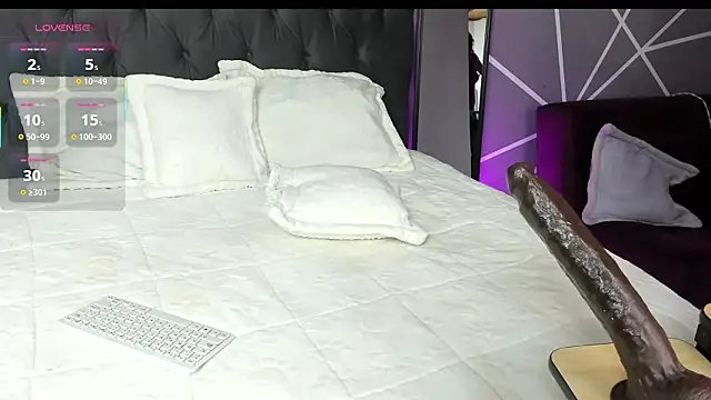 Nicole_Brown1126 webcam