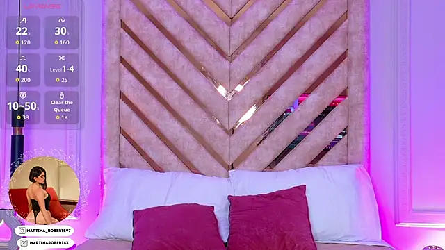 Martina-Roberts- webcam