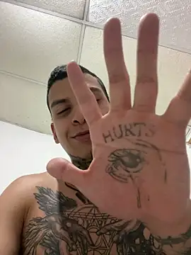 Andrew_sanders68 webcam