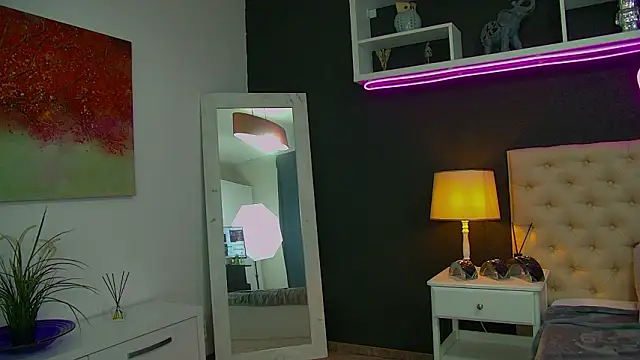 TaniaKaverina webcam